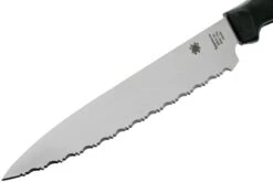 Spyderco Couteau Universel K04SBK, 16.5 Cm 10 Spyderco Couteau Universel K04SBK, 16.5 Cm -Cuisine Couteaux Magasin SPK04SBKS 03 spyderco kitchen